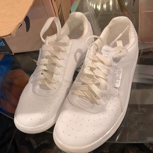 Puma G.Vilas size 7.5 men /9 women.